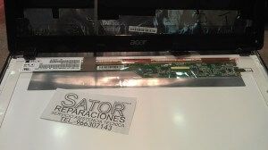 Portátil Acer Aspire 5336 pew72 pantalla rota