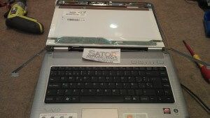 Portátil Sony Vaio Pcg 7151m pantalla rota
