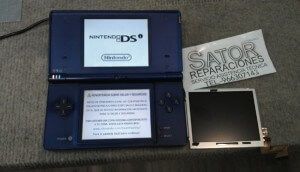 Nintendo Dsi pantalla superior rota y no carga