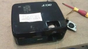 Proyector Acer x1130 se para y no funciona