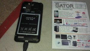 Móvil chino Jiayu G2 conector desoldado