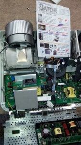 Proyector BenQ puntos en la pantalla