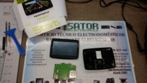 Reparar tomtom start20 no carga