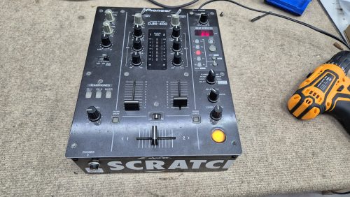 Donde reparar mesas de mezclas Pioneer en Sator