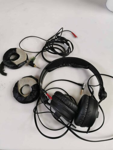 Reparar cascos Sennheiser Hd25