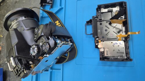 Reparación pantalla Nikon Coolpix P950 con flex roto en Sator Alicante